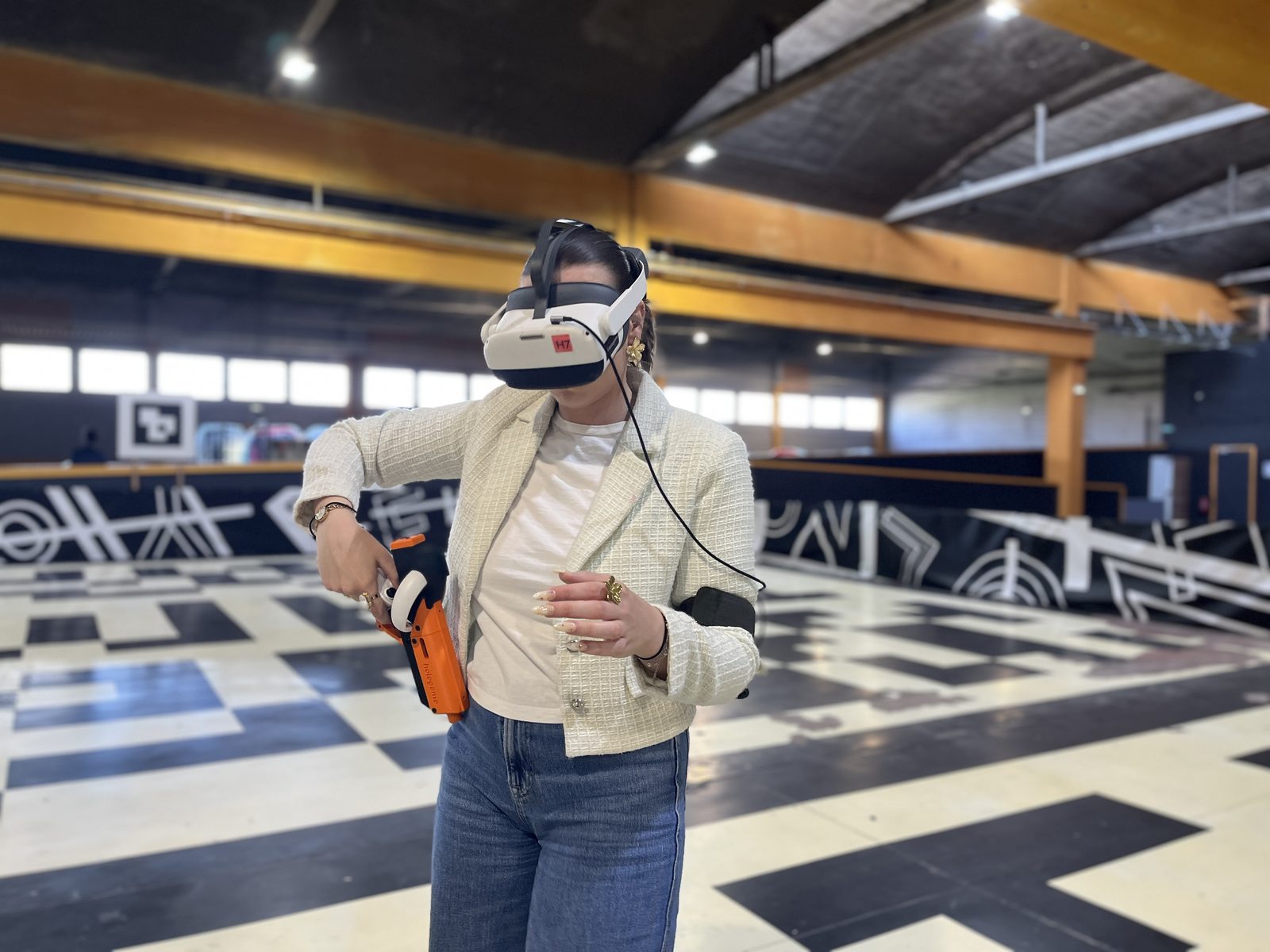 Un groupe s'affronte en réalité virtuelle chez Team Square